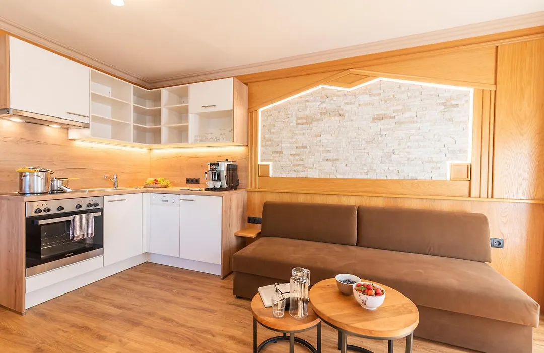 Hotel Garni Apart Tina-1