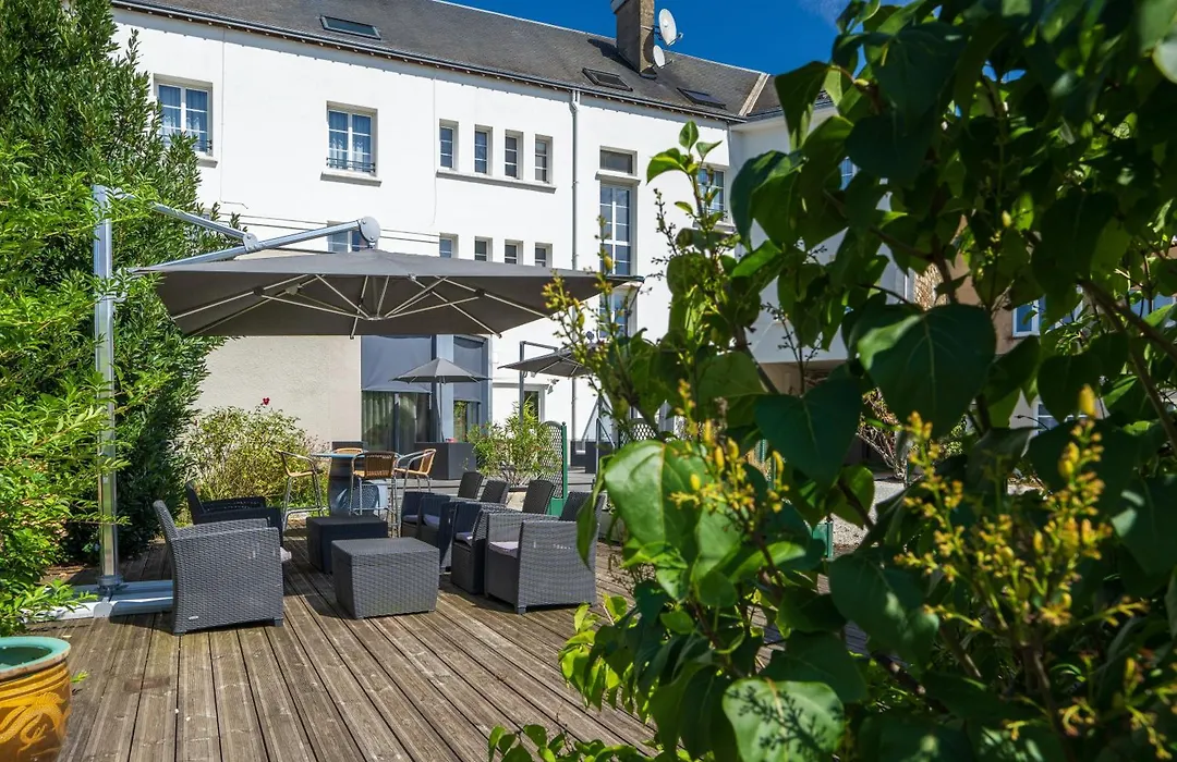 Logis Hotel Des Ducs-1