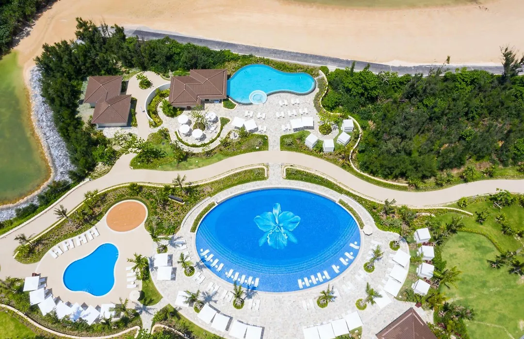 Halekulani Okinawa-1
