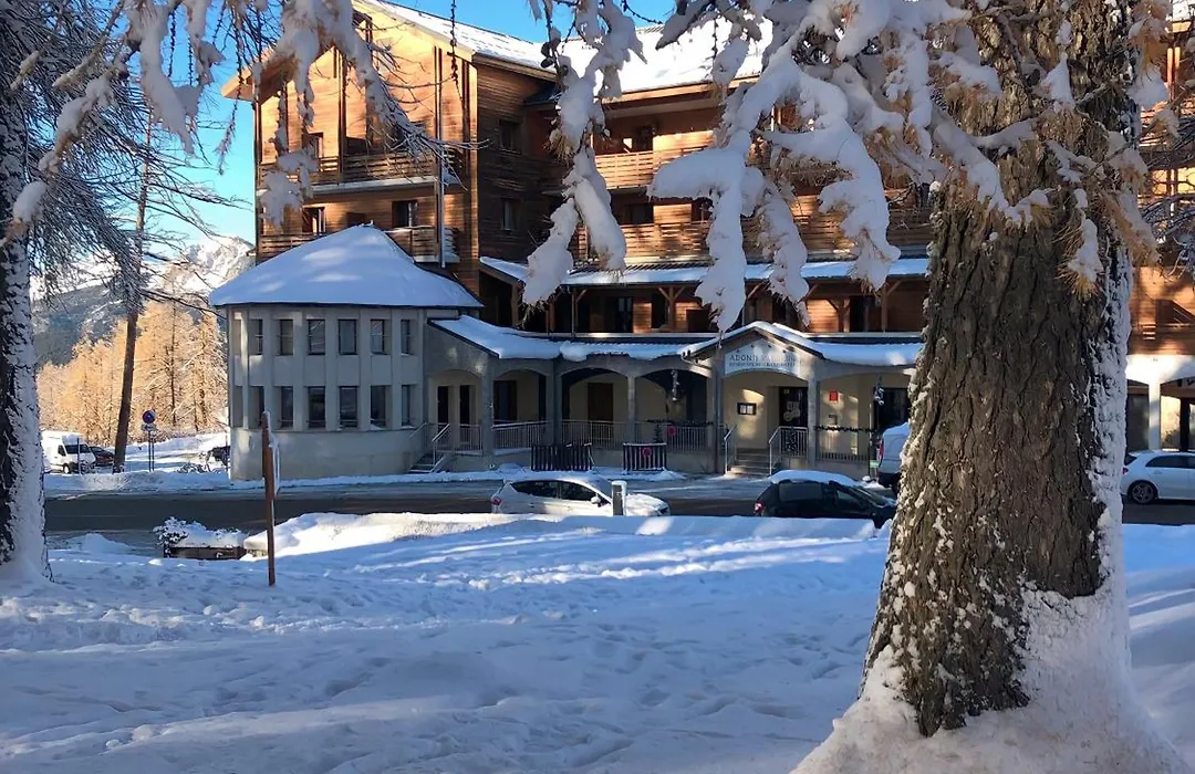 Adonis Valberg-1