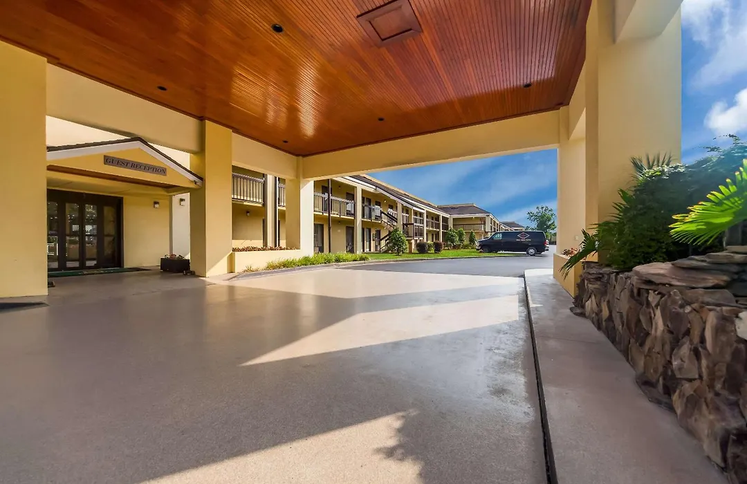 Quality Inn Coliseum-1
