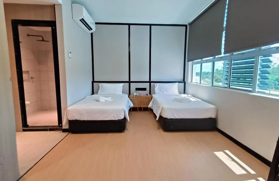 Urban Inn, Sp Saujana-1