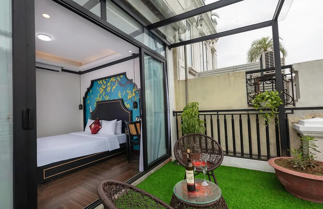 Queen Light Hotel - Ha Noi Old Quater-1