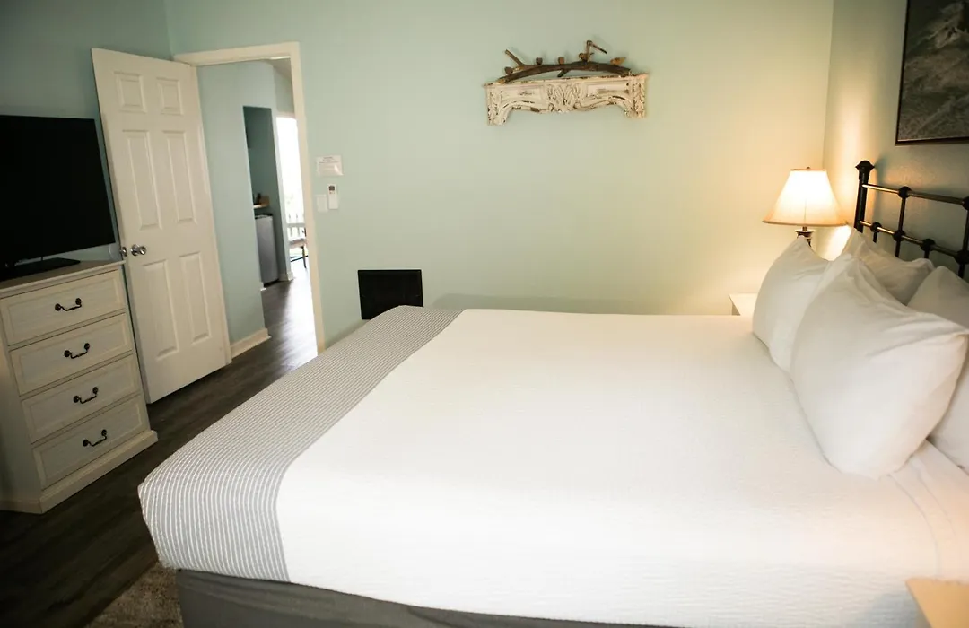 Sea Otter Inn-1