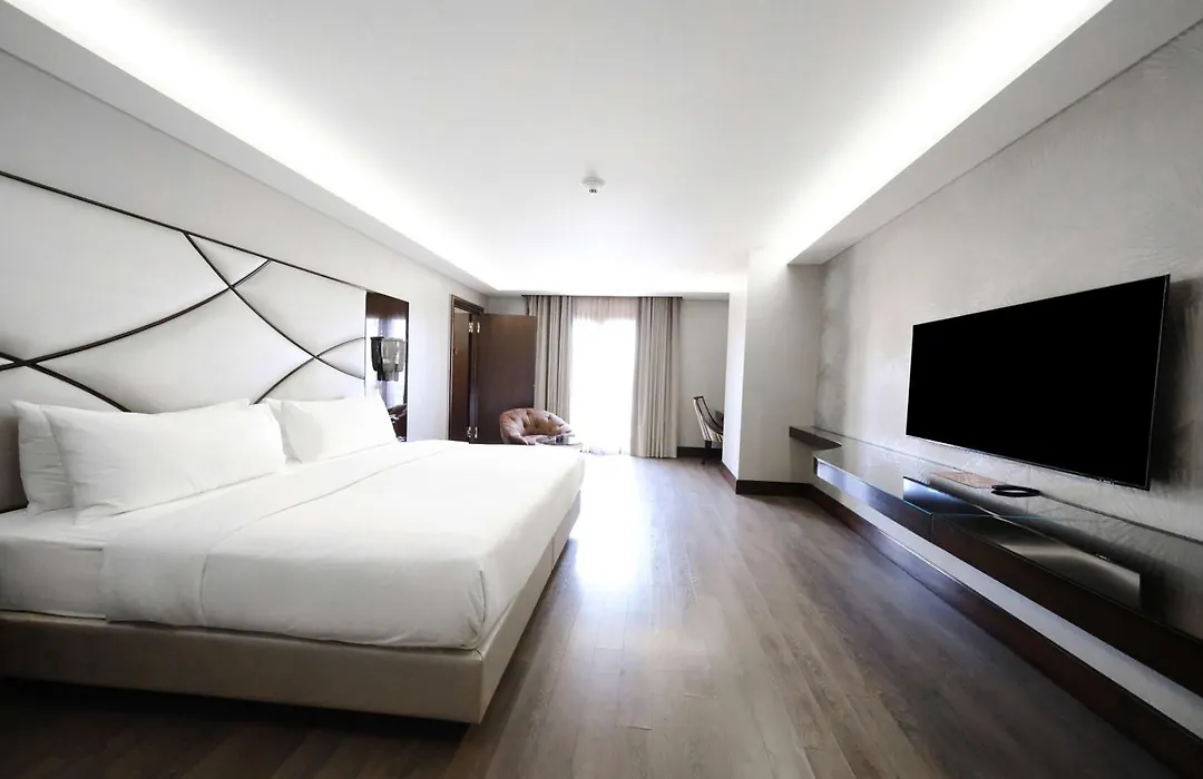 Doubletree By Hilton Istanbul Gayrettepe-1