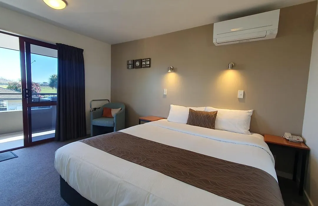 Airways Motel-1