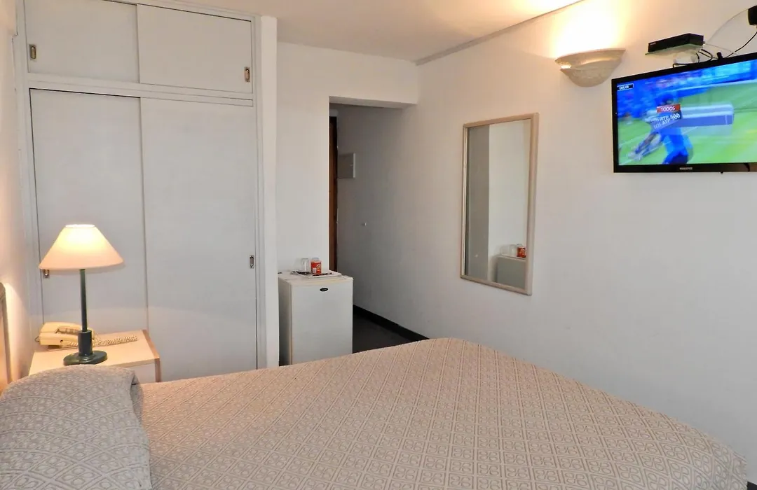 Hotel Tres Cruces-1