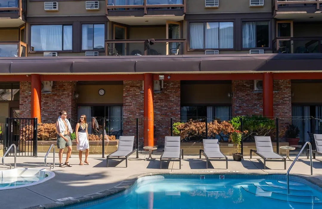 Whistler Village Inn&Suites-1