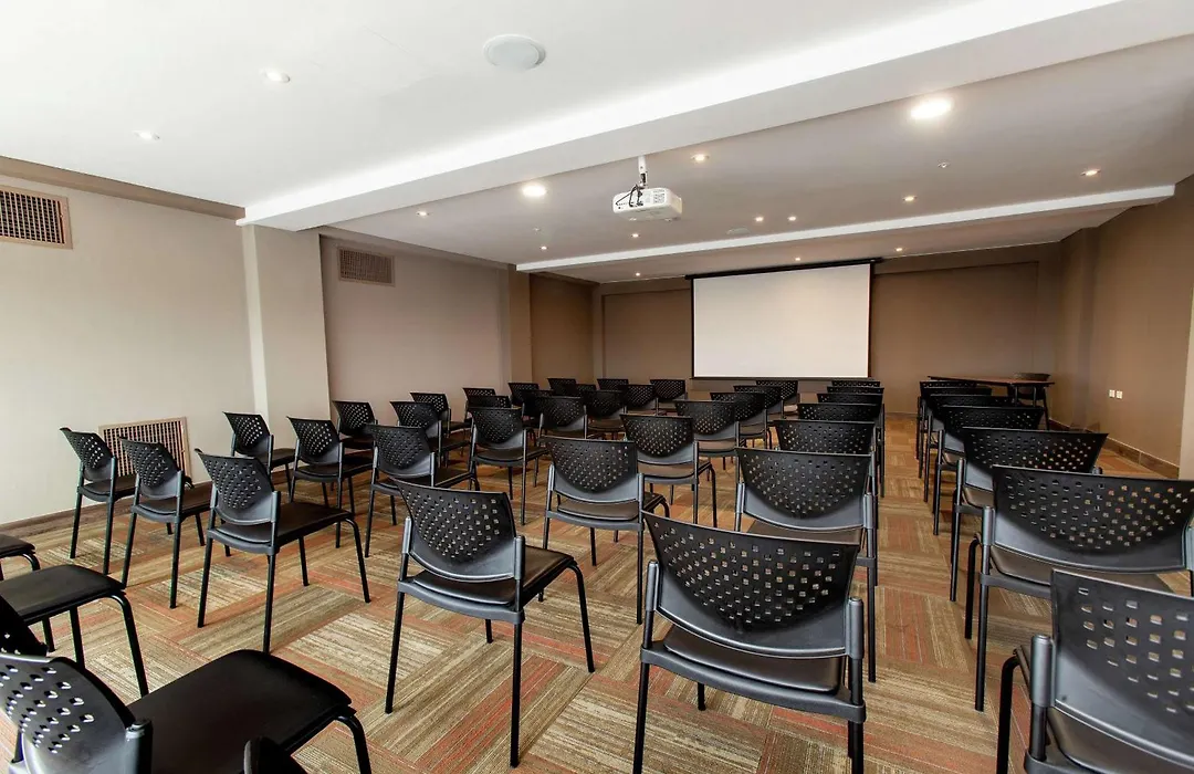 Hampton By Hilton Lima San Isidro-1