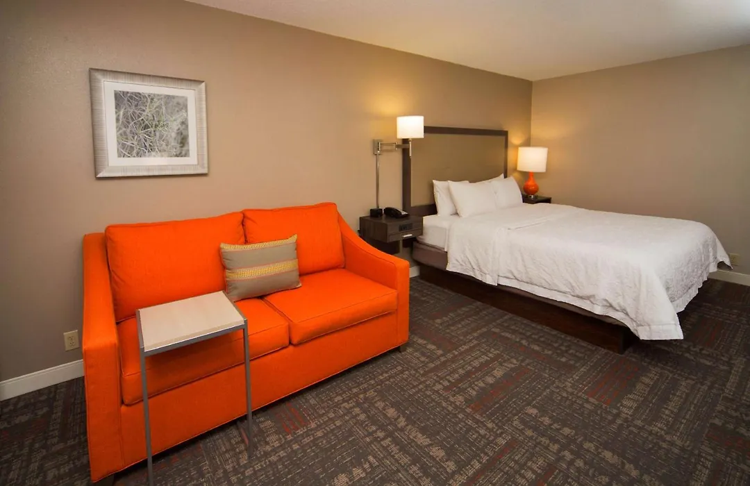 Hampton Inn & Suites Valdosta/Conference Center-1