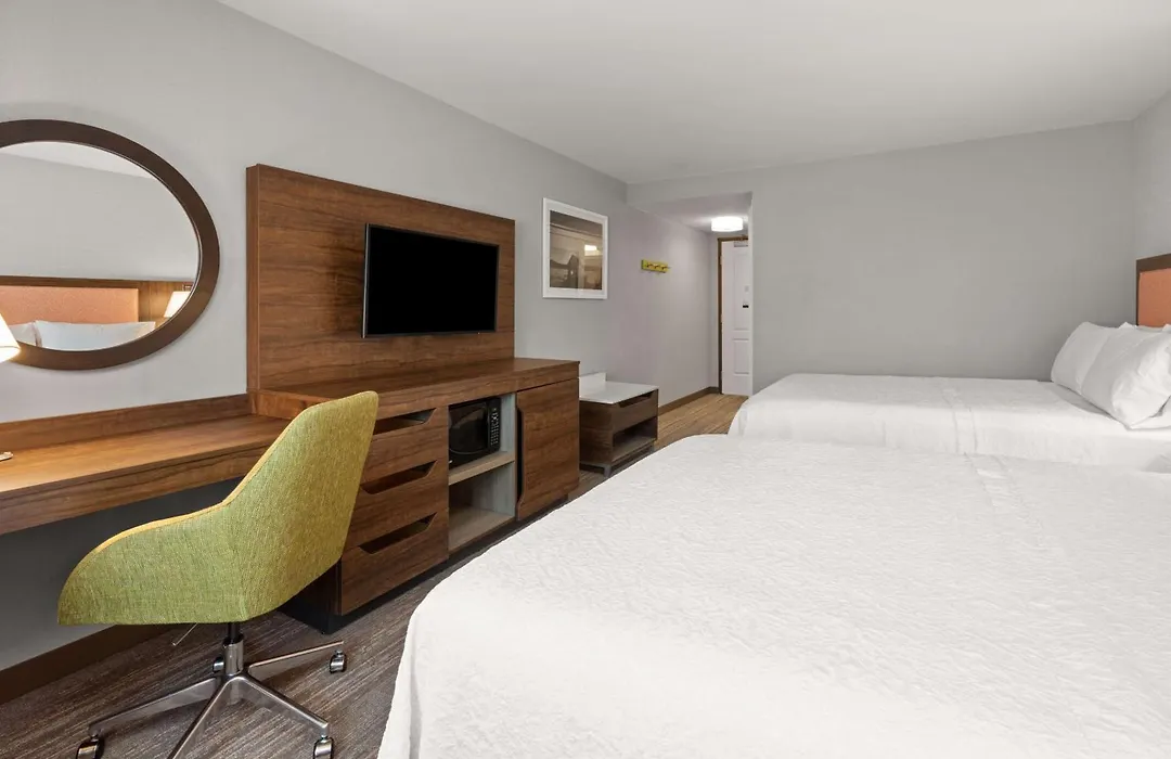 Hampton Inn & Suites Burlington-1