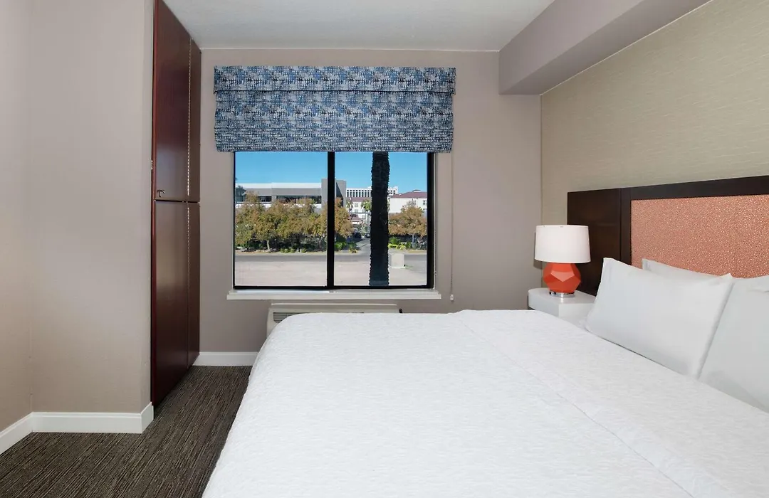 Hampton Inn Phoenix Airport North-1