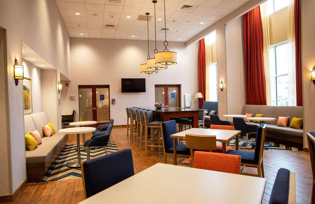 Hampton Inn & Suites Jacksonville-1