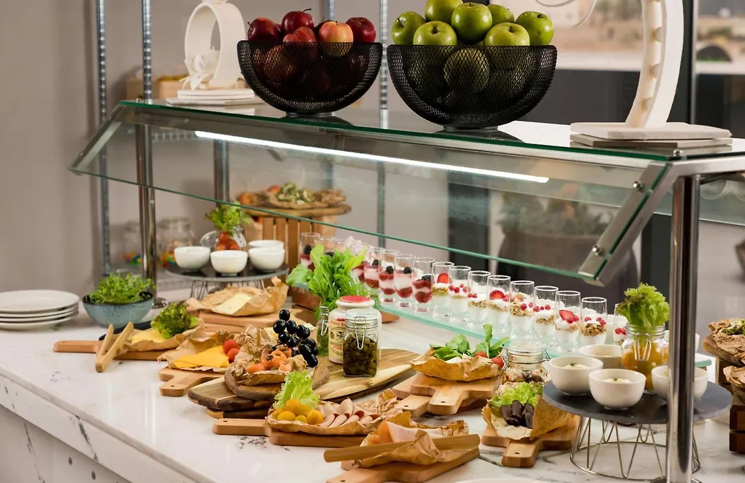 Radisson Blu Hotel Riyadh Qurtuba-1