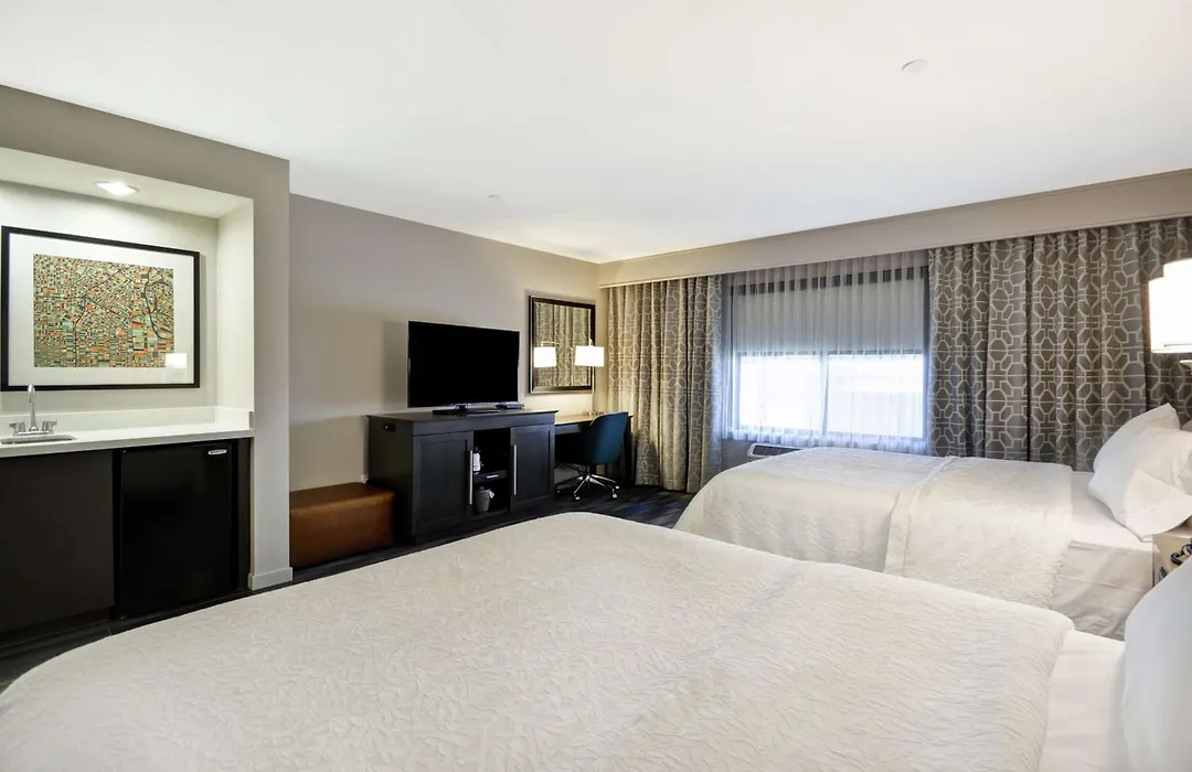 Hampton Inn & Suites Los Angeles Burbank Airport-1