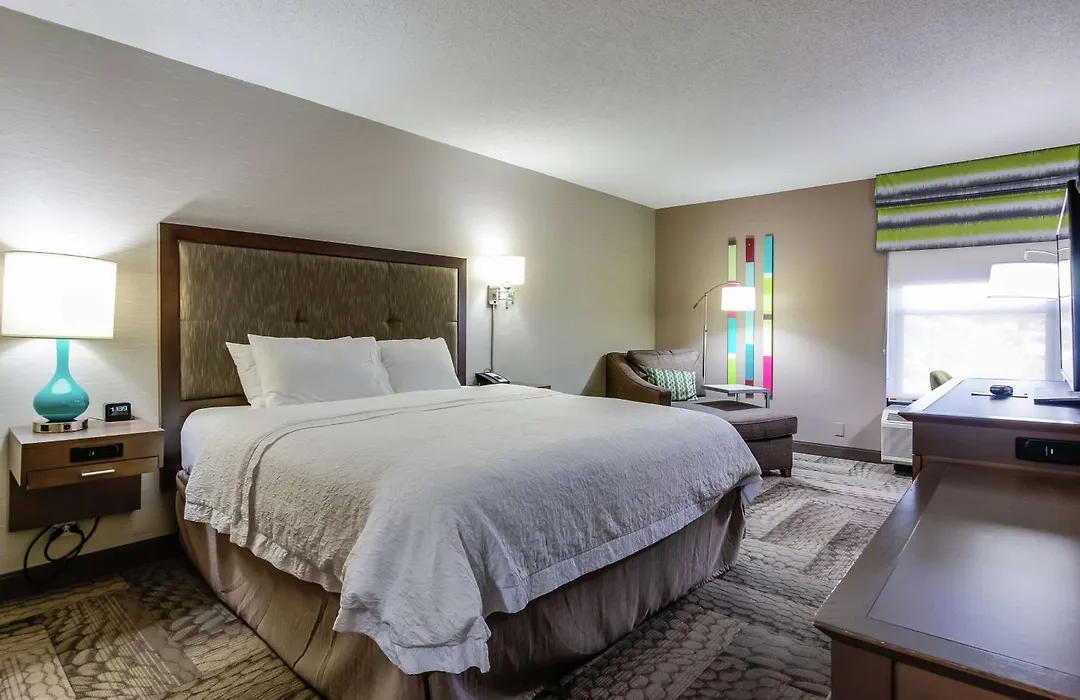 Hampton Inn Dickson-1