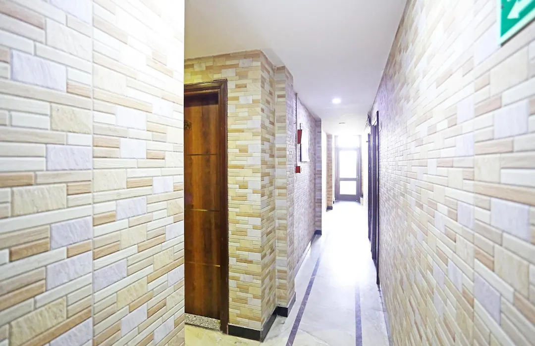 Hotel Preet Palace -5 Mints Walk From Nizamuddin Railway Station-1
