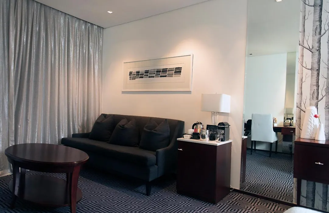 Davinci Hotel On Nelson Mandela Square-1