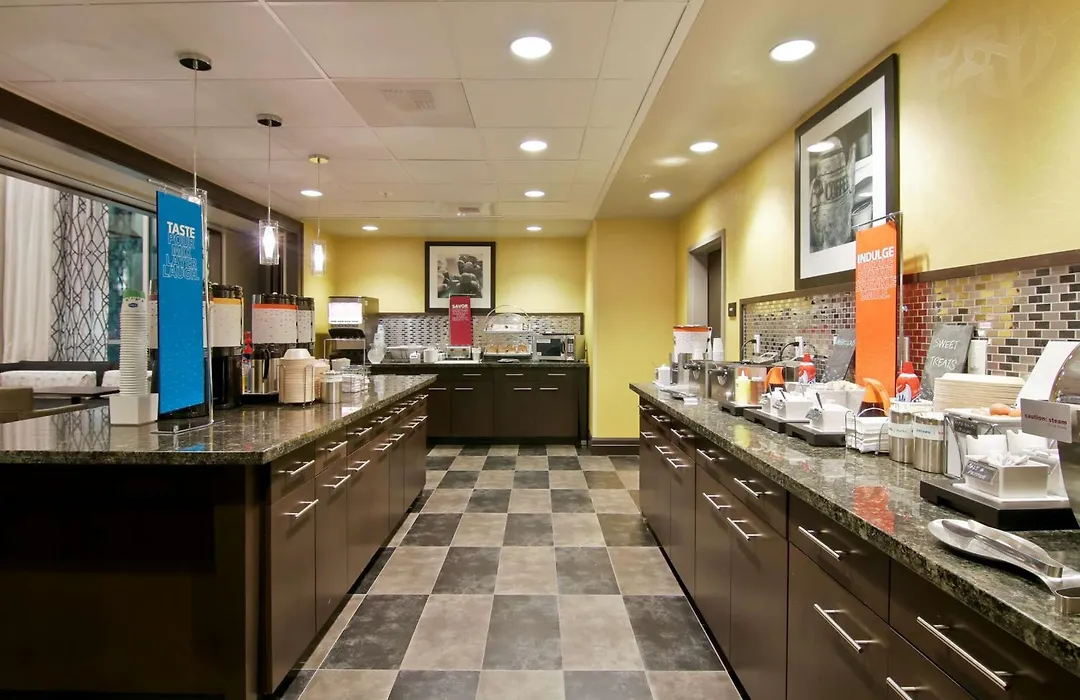 Hampton Inn & Suites Bellevue Downtown/Seattle-1