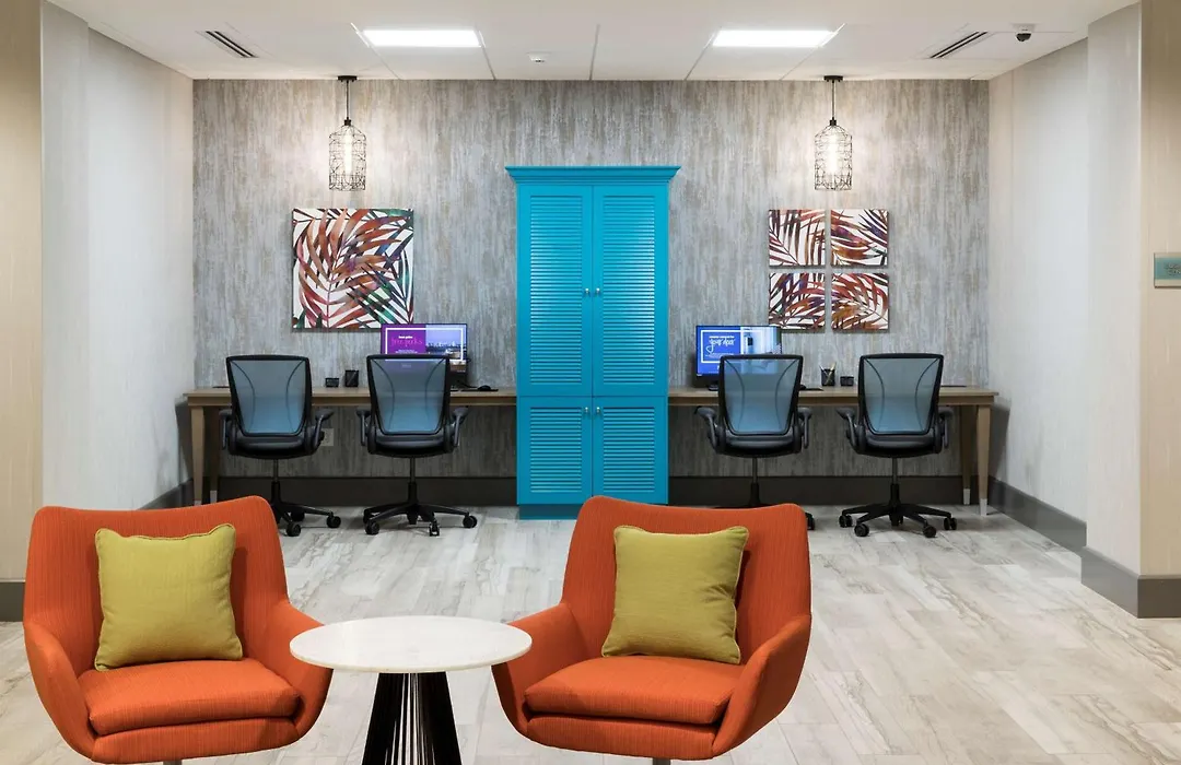 Hampton Inn & Suites Cape Canaveral Cruise Port, Fl-1