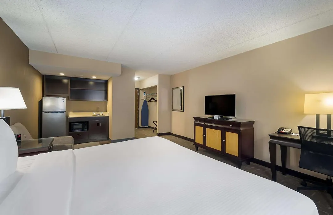Best Western Detroit Livonia-1