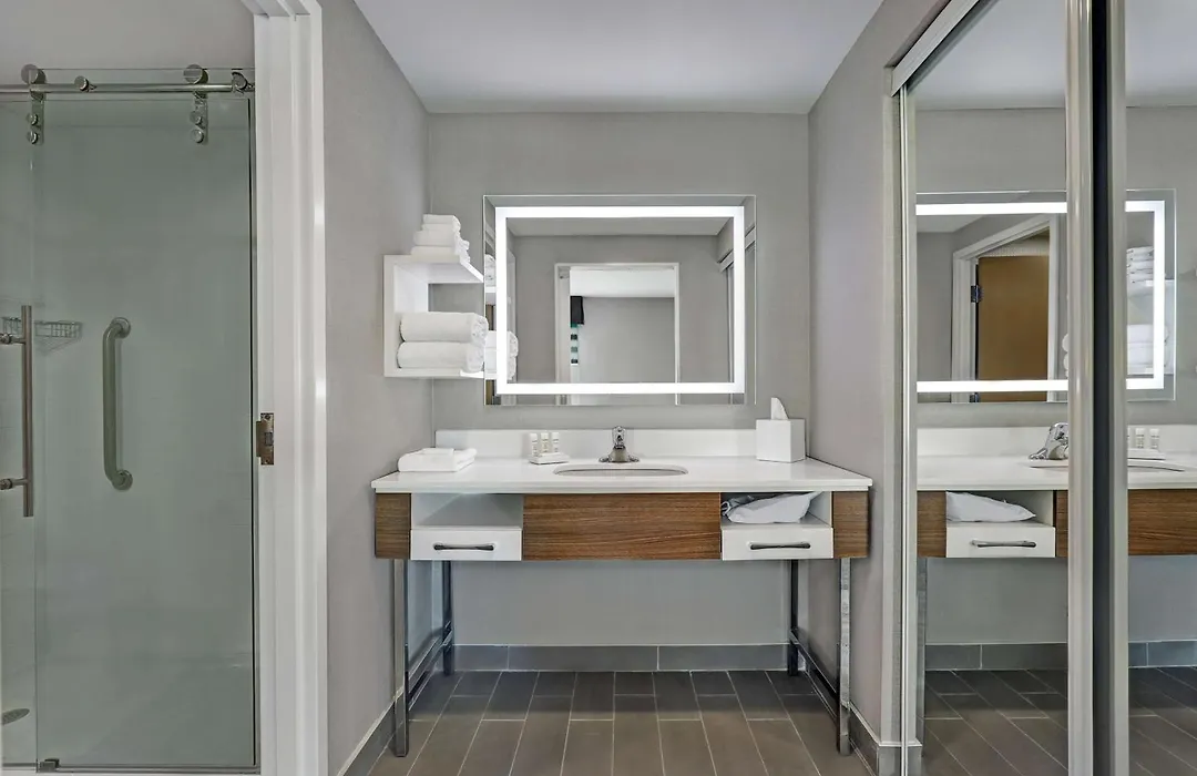 Hampton Inn & Suites Belleville-1