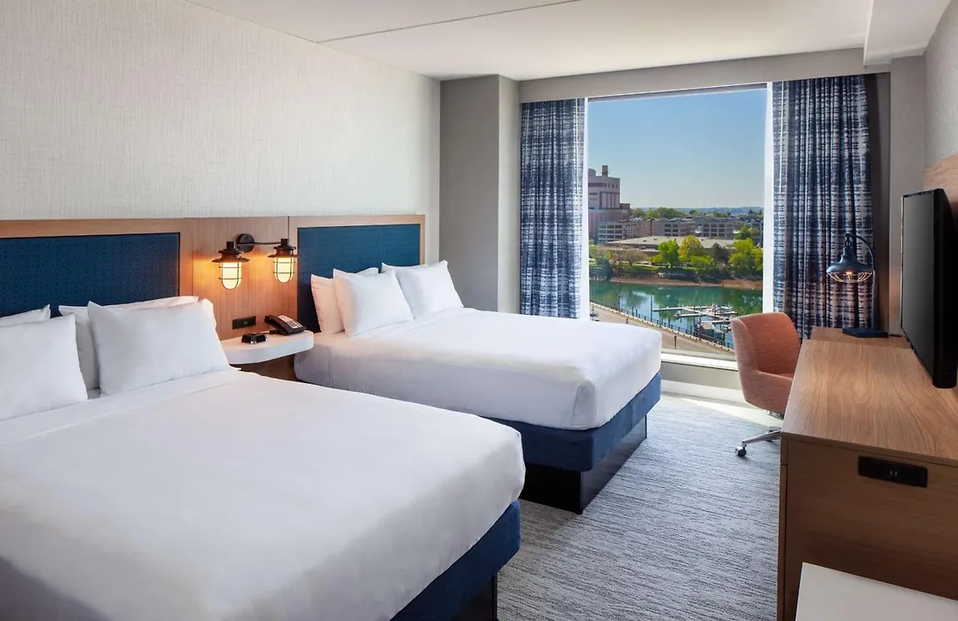 Hampton By Hilton At The Boston Seaport District-1