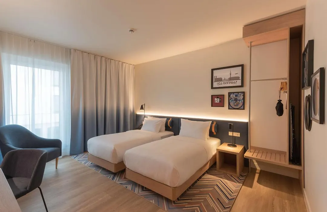 Hampton By Hilton Munich City North-1