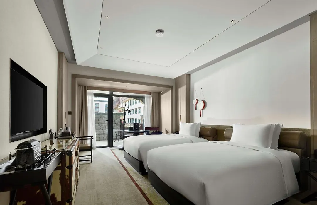 Hilton Shigatse-1