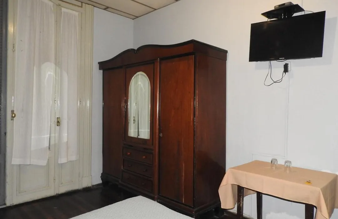 Hotel Ideal-1