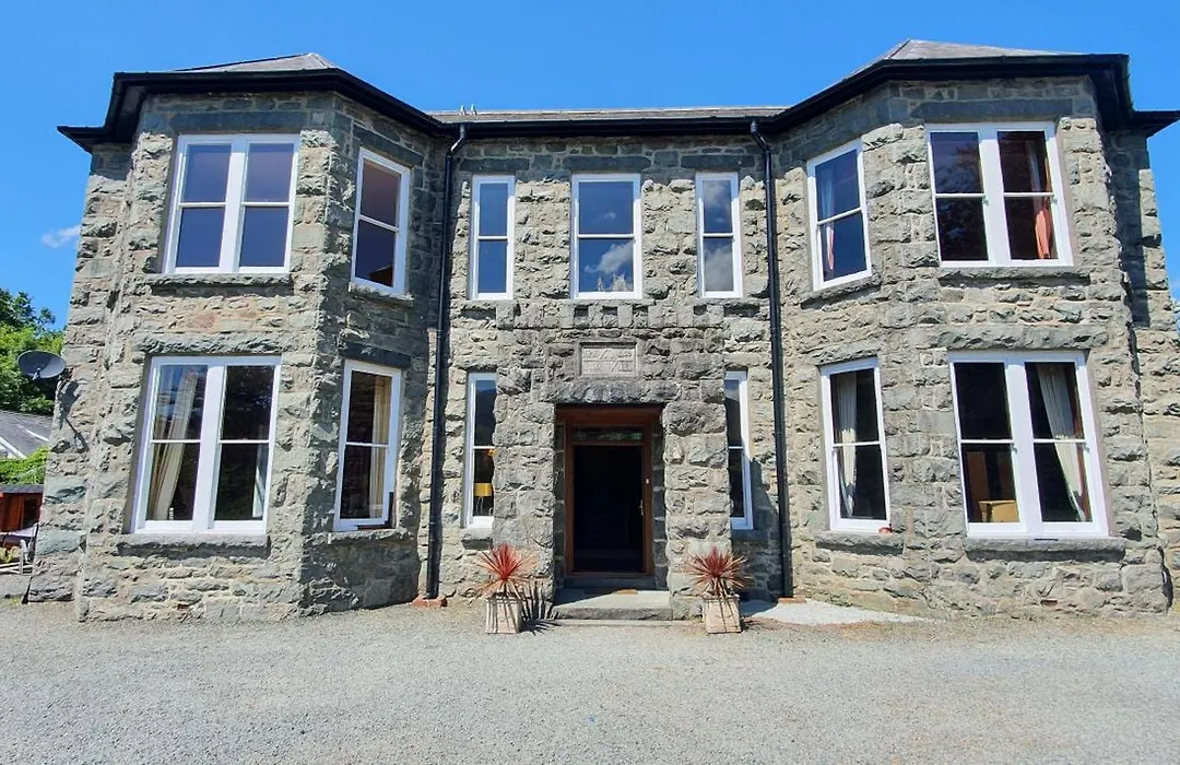 Cader En Suite At Pen Y Coed Hall Exclusive Luxury Hot Tub-1