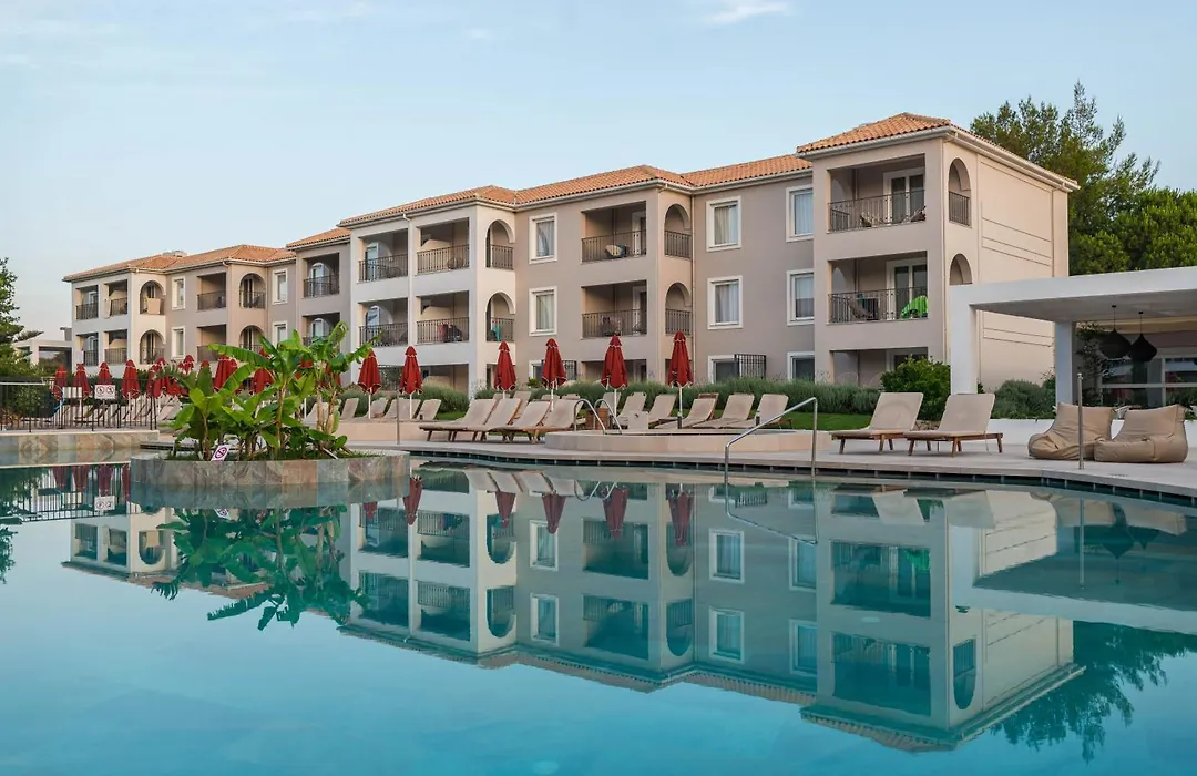 Bitzaro Grande Hotel & Suites-1
