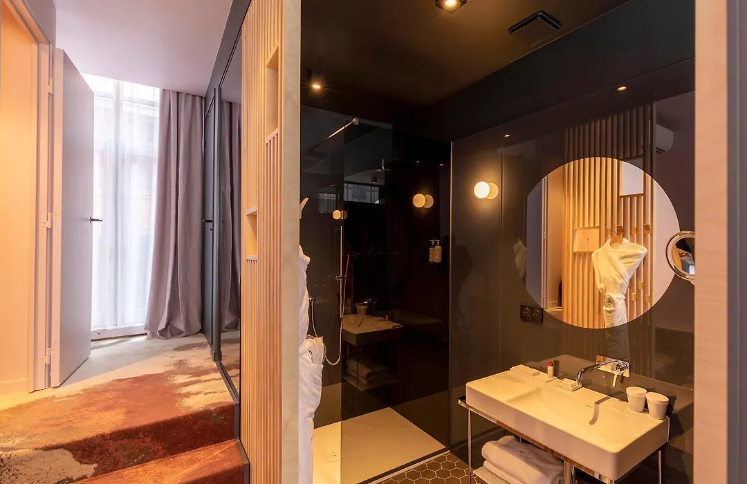 Clarance Hotel Lille-1