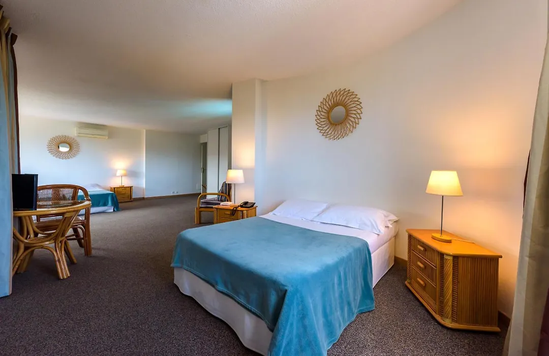 Hotel Le Tilbury-1