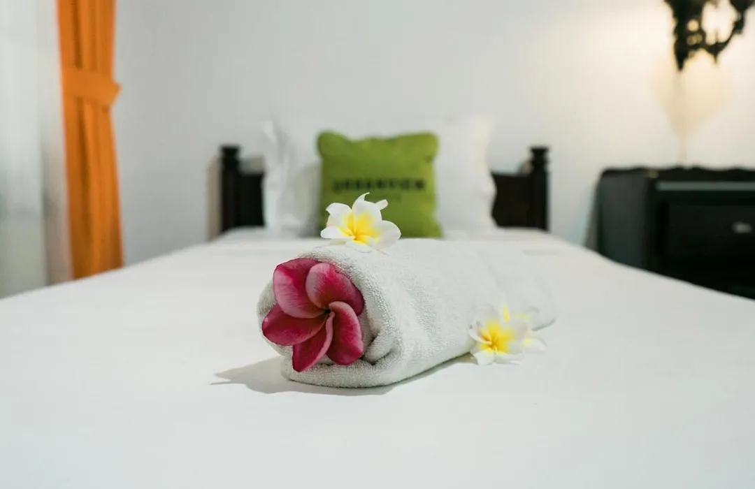 Urbanview Hotel Ananda Beach Sanur-1