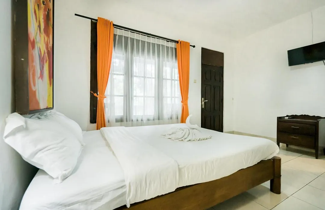 Urbanview Hotel Ananda Beach Sanur-1