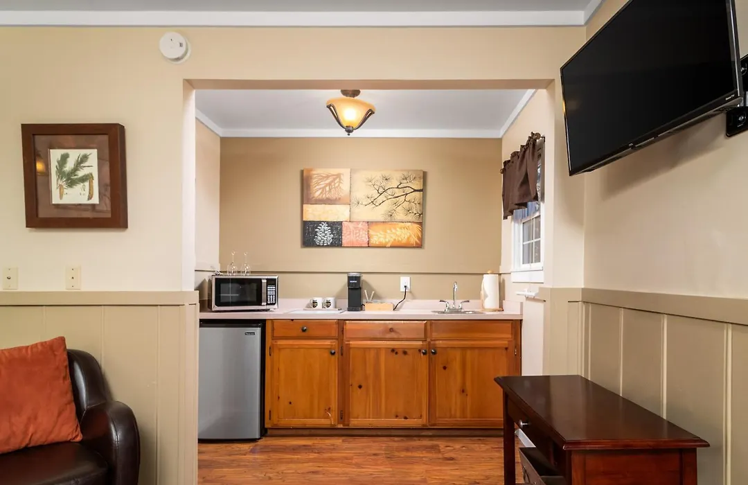 Prescott Pines Inn-1