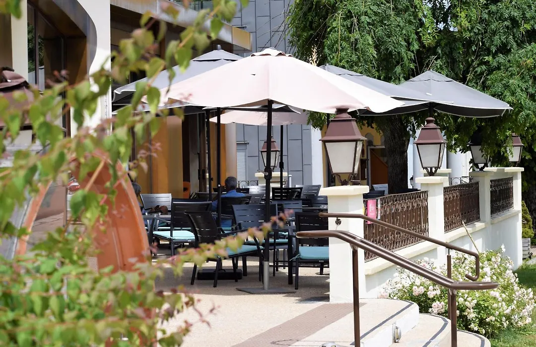 Hôtel-Restaurant Le Lac-1