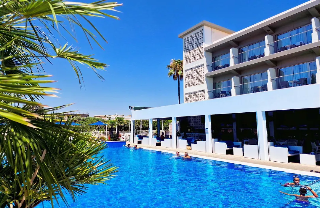 Sveltos Hotel-1