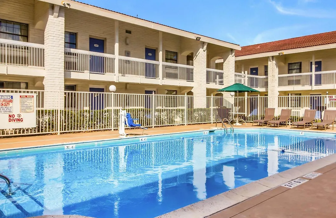 Motel 6-Baytown, Tx - Garth Rd-1