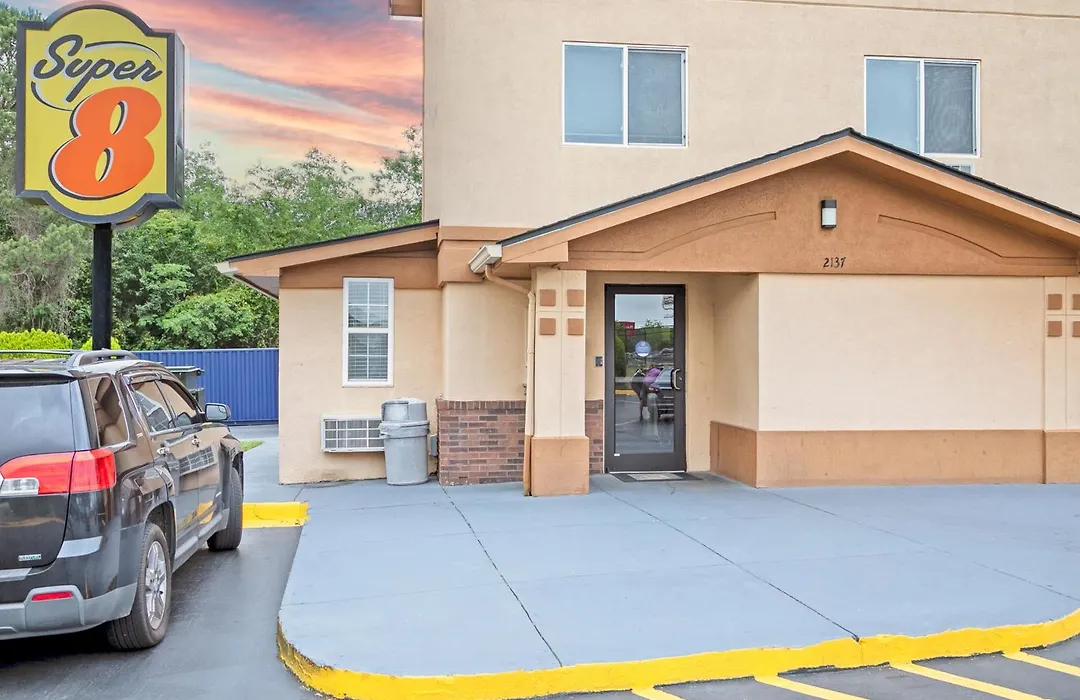 Super 8 By Wyndham Augusta Ft Eisenhower Area-1