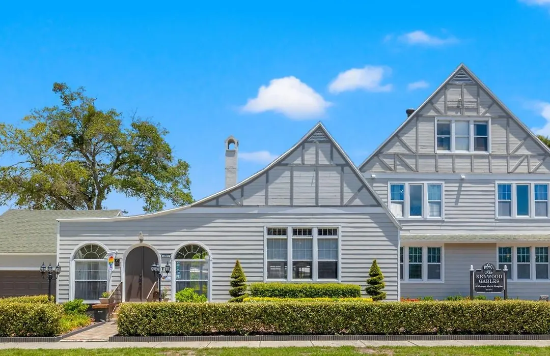 The Kenwood Gables B&B-1