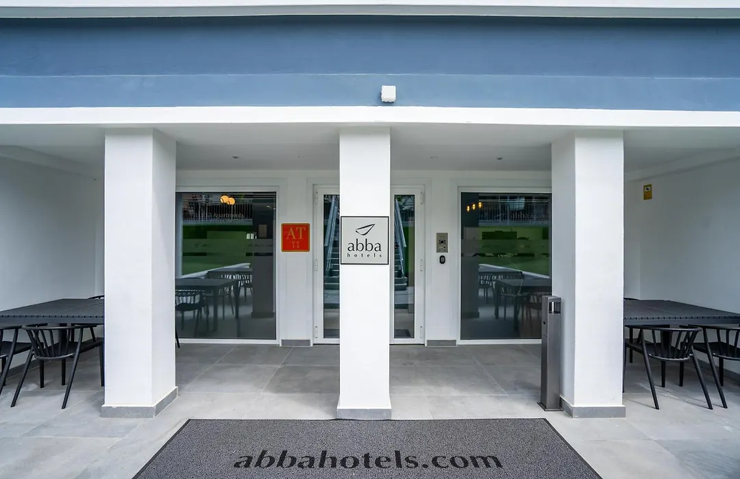 abba Apartments Playa de Gros San Sebastián-1