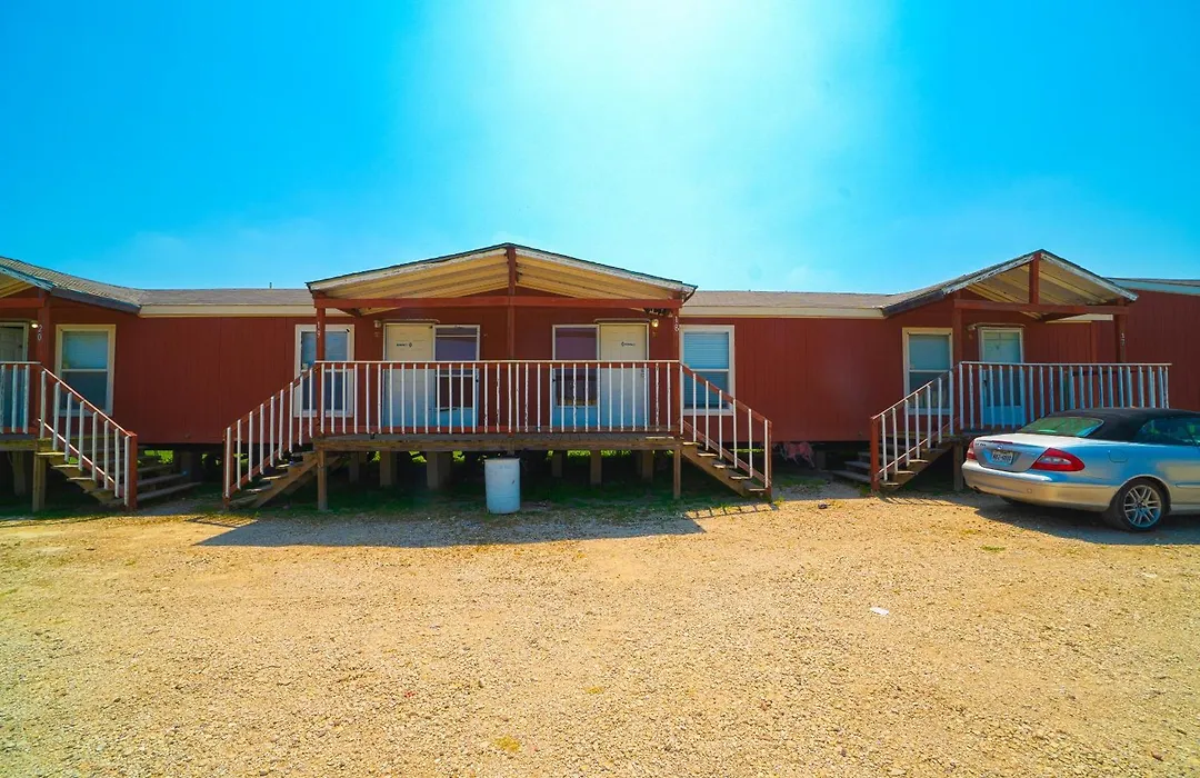 Grand Eagle Ford Lodge & Rv Park-1