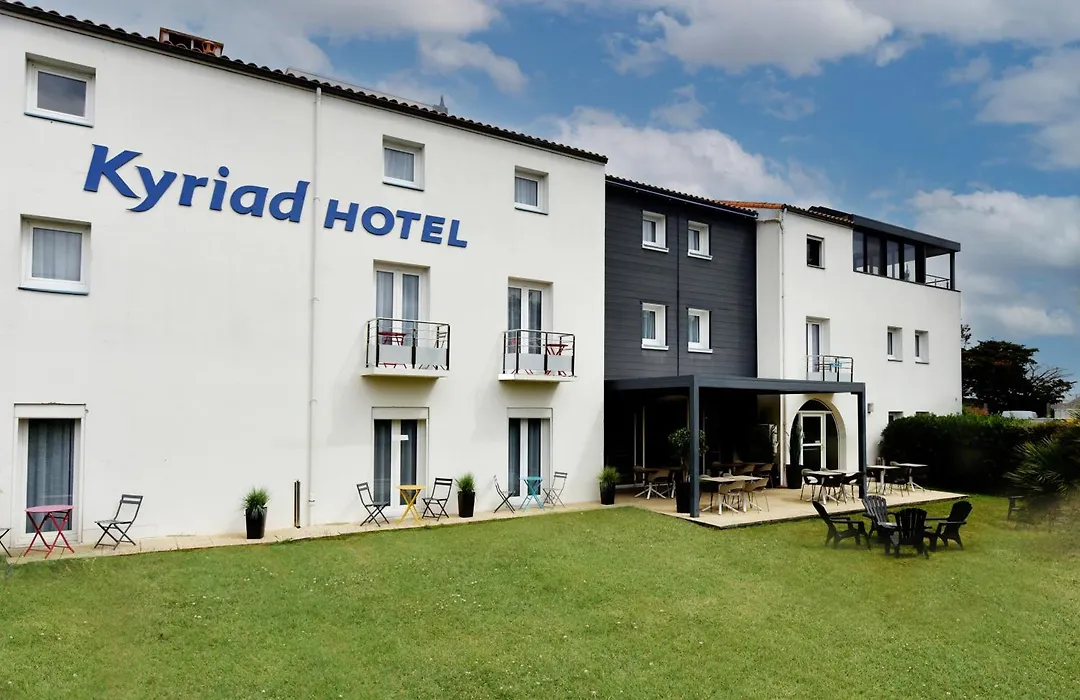Hotel Kyriad La Rochelle Centre Ville-1