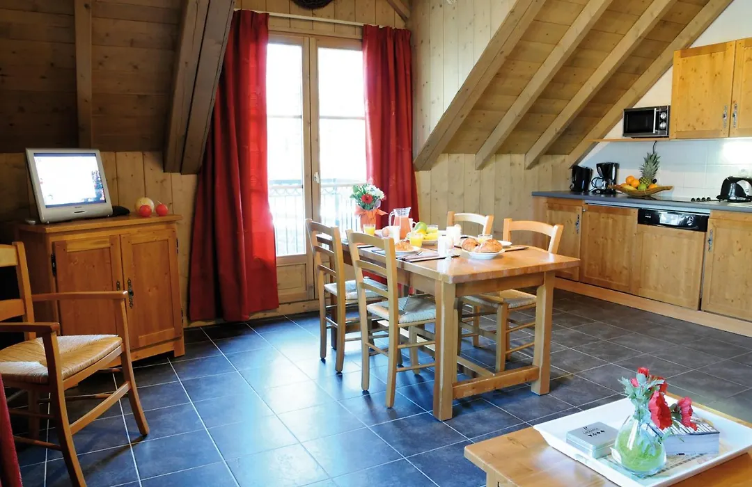 Residence Lagrange Vacances Les Arolles-1