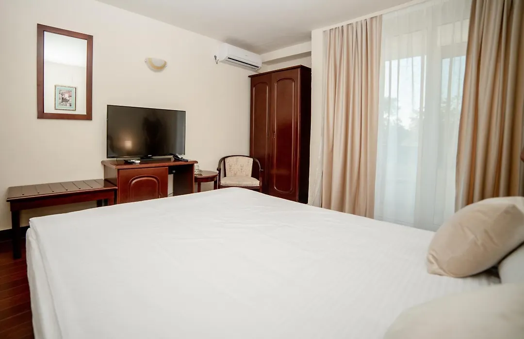 Hotel Corina-1