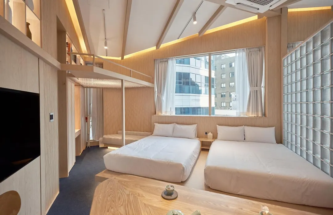 Uh Suite Seoul Square-1