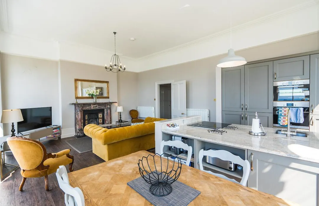 1 Elliot Terrace-1