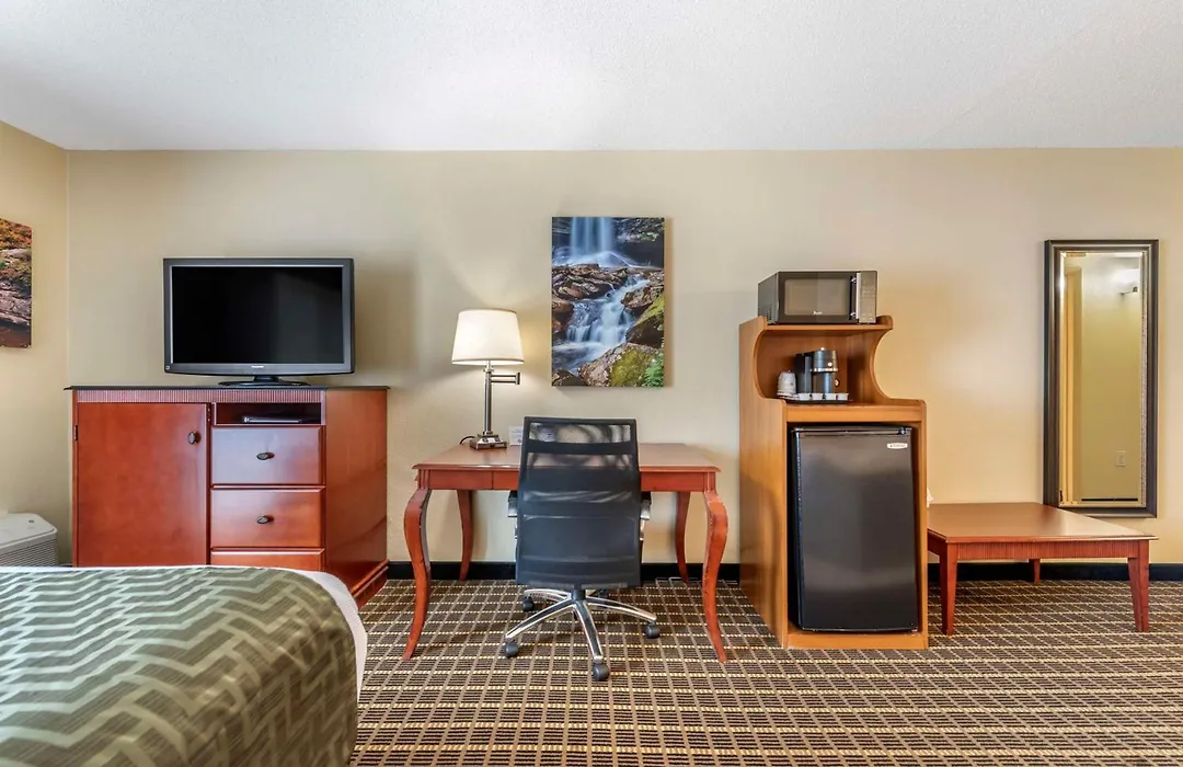 Best Western Plus Bridgeport Inn-1